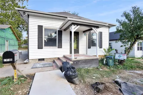 1025 S Arkansas St, Rogers, AR 72756