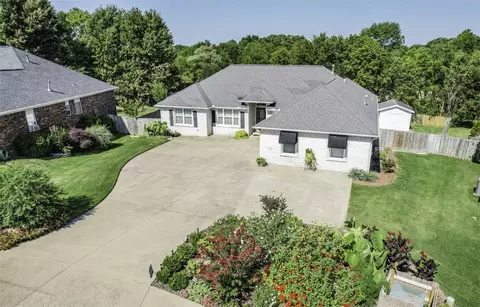 500 SW Duke Ave, Bentonville, AR 72712