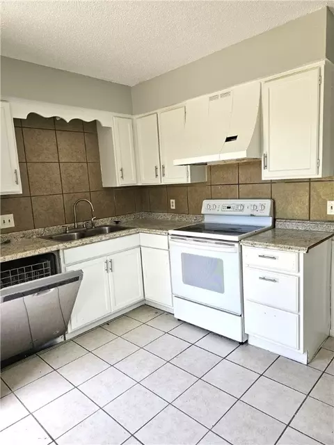 713 S 715 S 23rd St, Rogers, AR 72758