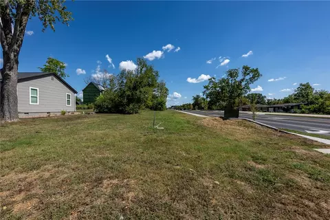 709 SE C St, Bentonville, AR 72712