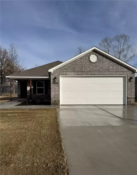 3209 E Hagen St, Siloam Springs, AR 72761