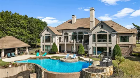 34 W Pinnacle Dr, Rogers, AR 72758