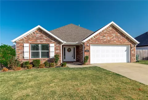 6014 W Mecklin St, Fayetteville, AR 72704