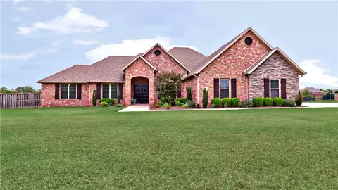 4111 Highplains Dr, Rogers, AR 72756