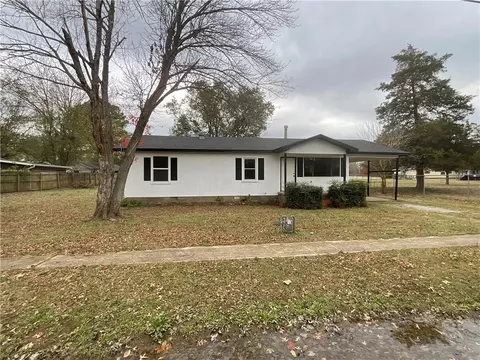 192 White St, West Fork, AR 72774
