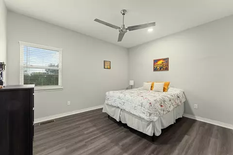 Bedroom - 1219 Speer Dr, Harrison, AR 72601 photo 5 of 10