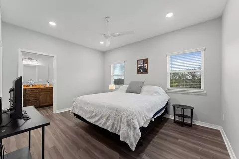 Bedroom - 1219 Speer Dr, Harrison, AR 72601 photo 1 of 10