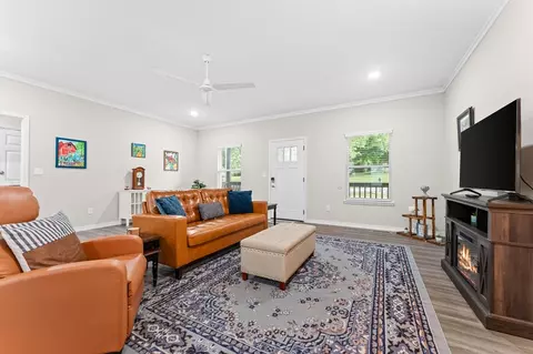 Living - 1219 Speer Dr, Harrison, AR 72601 photo 5 of 5