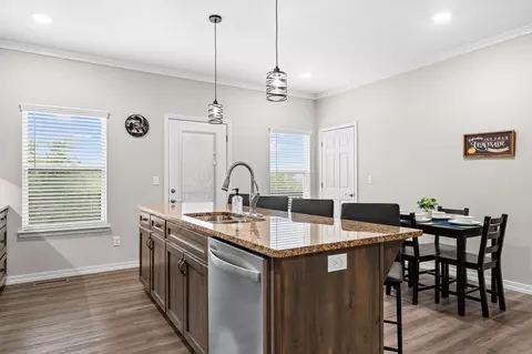 Kitchen - 1219 Speer Dr, Harrison, AR 72601 photo 2 of 5