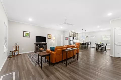 Living - 1219 Speer Dr, Harrison, AR 72601 photo 1 of 5