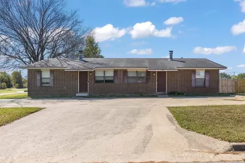 4475 Acoma St, Fayetteville, AR 72704