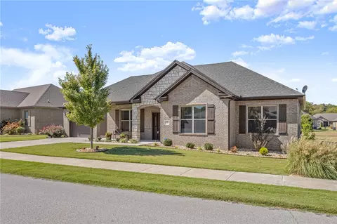 142 Dogwood Dr, Bella Vista, AR 72715