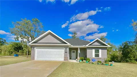 1 Lockhart Pl, Bella Vista, AR 72715