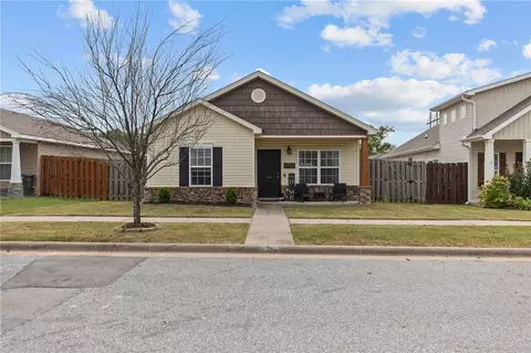 4507 Sweetgum Ln, Fayetteville, AR 72704