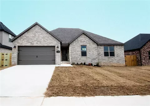2701 N Penny St, Siloam Springs, AR 72761