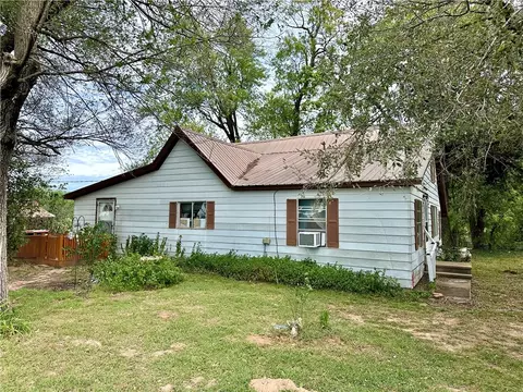 17604 E Holt Rd, Lincoln, AR 72744