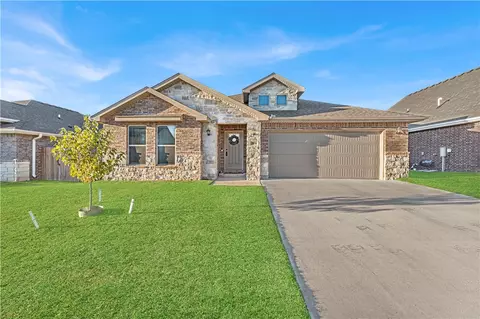 2070 Tallgrass Ter, Centerton, AR 72719