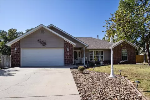 10 Judy Dr, Bella Vista, AR 72715