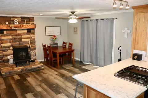Dining - 9202 Sims Rd, Harrison, AR 72601 photo 1 of 1