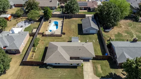 521 Concord St, Lowell, AR 72745