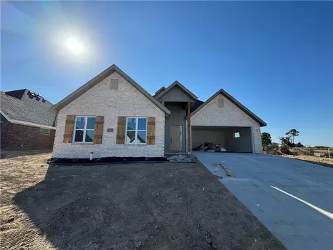 4200 SW Pawhuska St, Bentonville, AR 72713