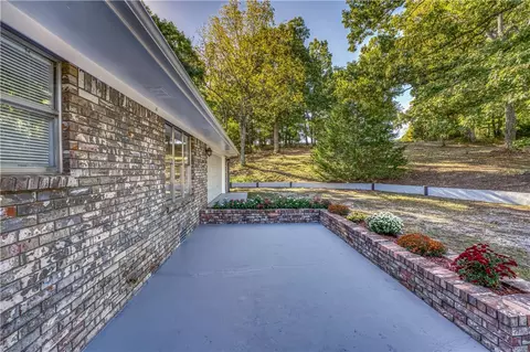 8043 Pettit Ln, Harrison, AR 72601 photo 4