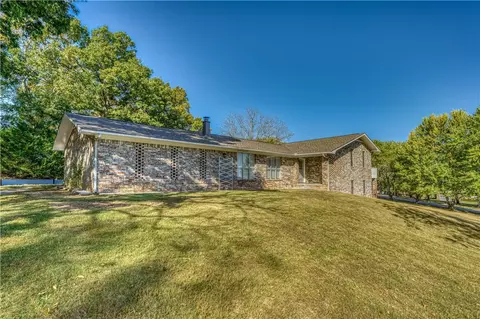 8043 Pettit Ln, Harrison, AR 72601