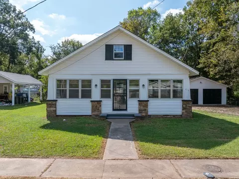 215 Ash St, Alma, AR 72921