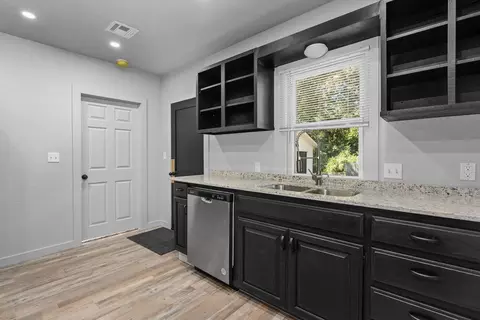 Kitchen - 215 Ash St, Alma, AR 72921 photo 2 of 2