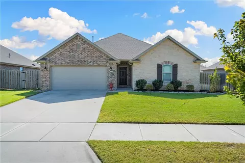 4511 W Blissful Dr, Fayetteville, AR 72704