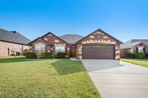 6203 S 37th St, Rogers, AR 72758