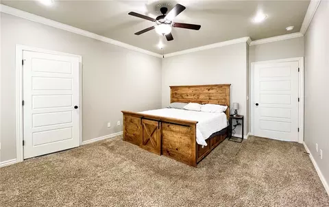 Bedroom - 18201 Ridge Rd, Gravette, AR 72736 photo 1 of 4