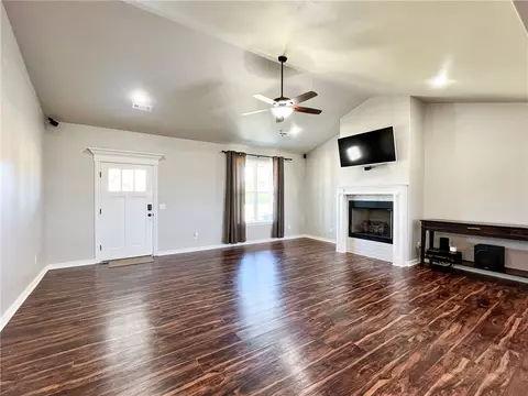 Living - 18201 Ridge Rd, Gravette, AR 72736 photo 1 of 2