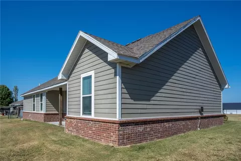 Exterior - 18201 Ridge Rd, Gravette, AR 72736 photo 10 of 10