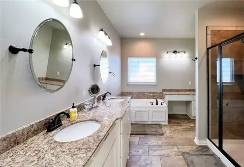 Bath - 18201 Ridge Rd, Gravette, AR 72736 photo 1 of 2