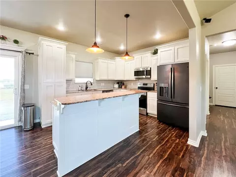 Kitchen - 18201 Ridge Rd, Gravette, AR 72736 photo 3 of 3