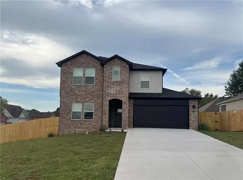 1918 Larkspur St, Springdale, AR 72762