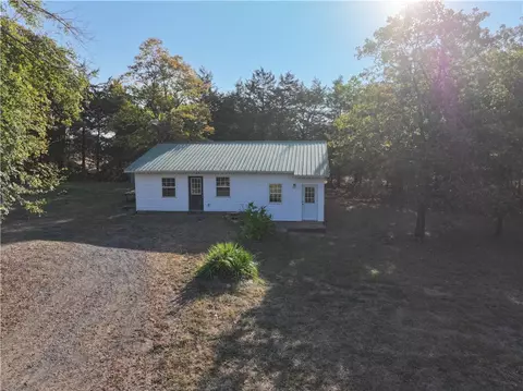 13726 Old Turner Rd, Mountainburg, AR 72946