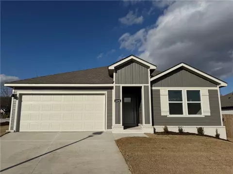 4498 W Glacier St, Fayetteville, AR 72704