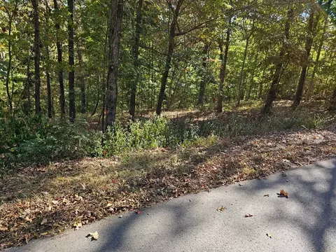 40 Devonshire Dr, Bella Vista, AR 72715