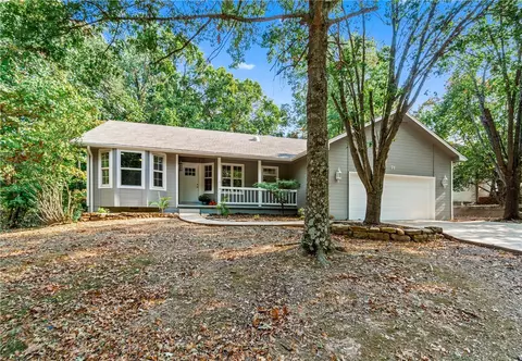 71 Renfrew Dr, Bella Vista, AR 72715