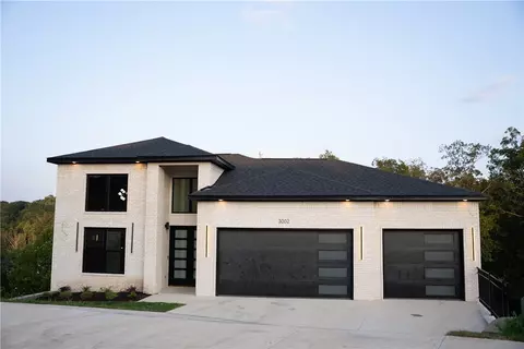 3002 Doyle Dr, Bentonville, AR 72712