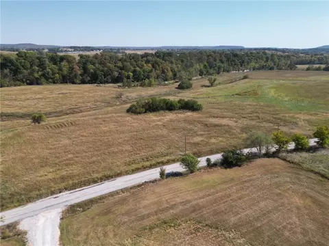 Cincinnati Creek Road, Summers, AR 72769