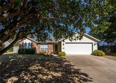 472 Aster Ave, Farmington, AR 72730
