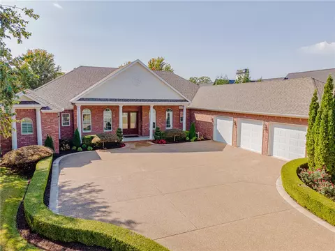 10 Nottingham Ln, Rogers, AR 72758