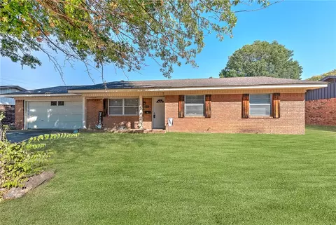 2112 Westwood Ave, Springdale, AR 72762