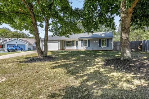 2696 E Travis St, Fayetteville, AR 72701