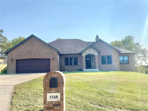 1548 Heather Ln, Webb City, MO 64870