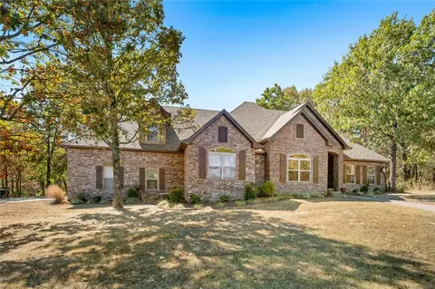 16905 Gum Springs Dr, Siloam Springs, AR 72761