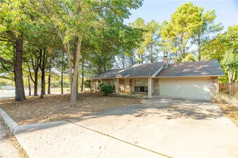1202 E Ash St, Fayetteville, AR 72703